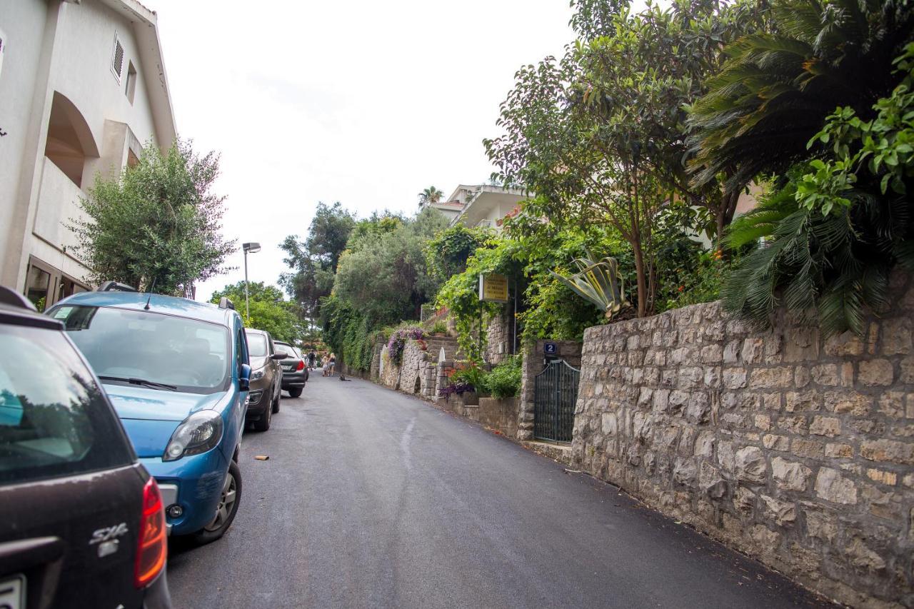 Gospostina Prima Apartment Budva Bagian luar foto