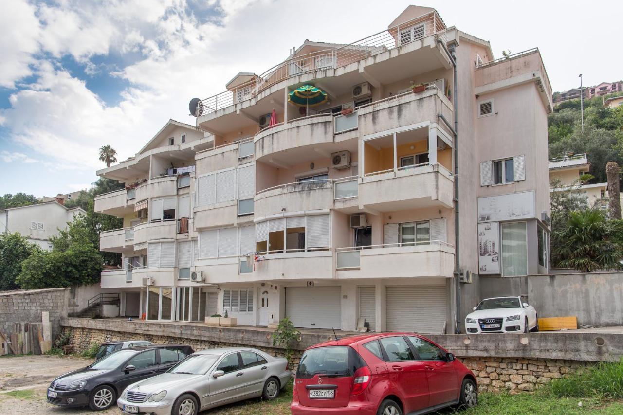 Gospostina Prima Apartment Budva Bagian luar foto