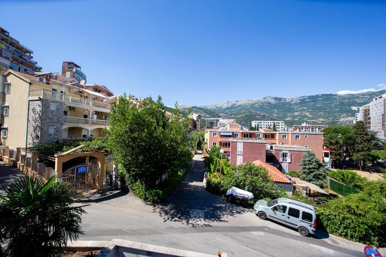 Gospostina Prima Apartment Budva Bagian luar foto